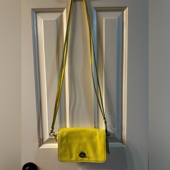 Coach Crossbody bright yellow - Picture 2 of 5
